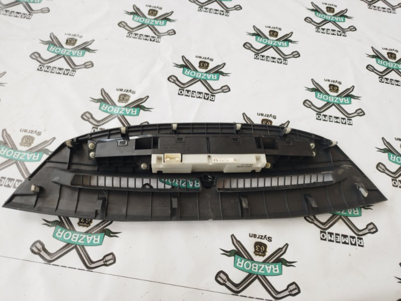 Накладка на торпедо Toyota Camry ACV 40