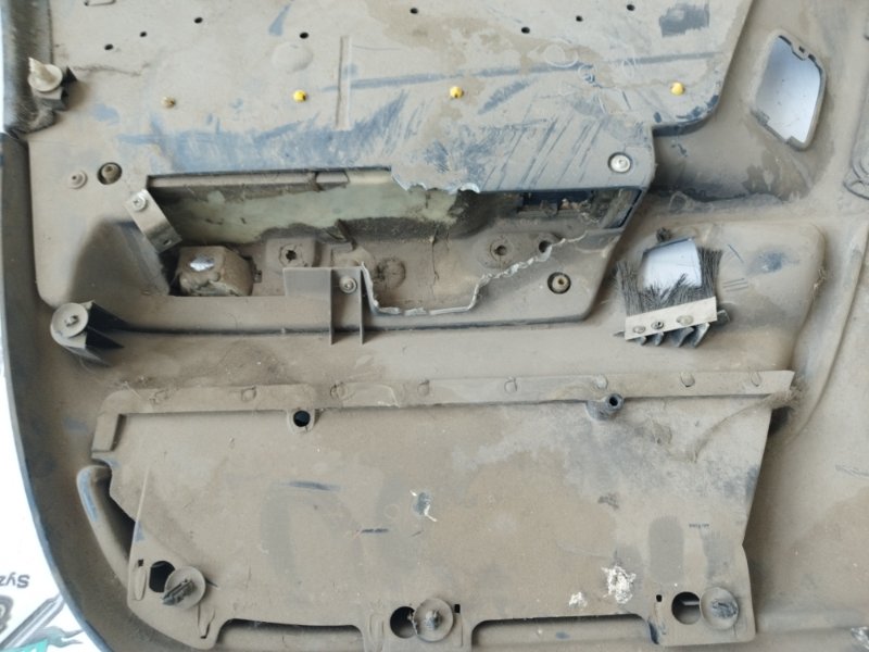 Обшивка боковой двери Ford Taurus