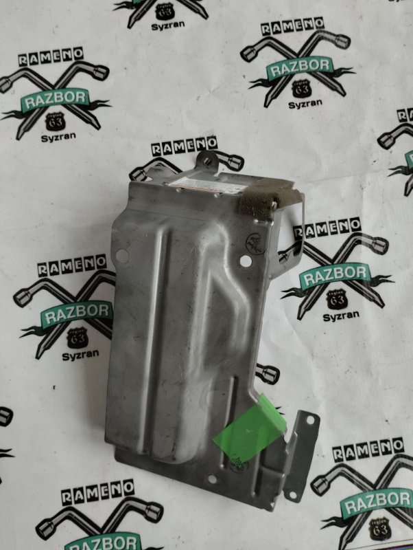 Кронштейн кузова Toyota Prius 2007 NHW20