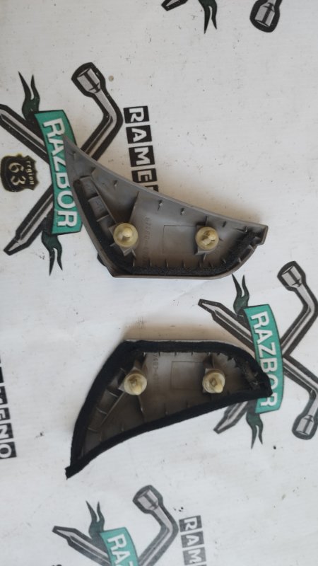 Обшивка боковой двери Toyota Prius 1998 NHW10