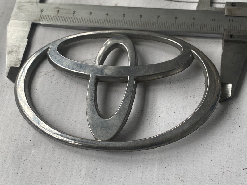 Эмблема Toyota Prius 1998 NHW10