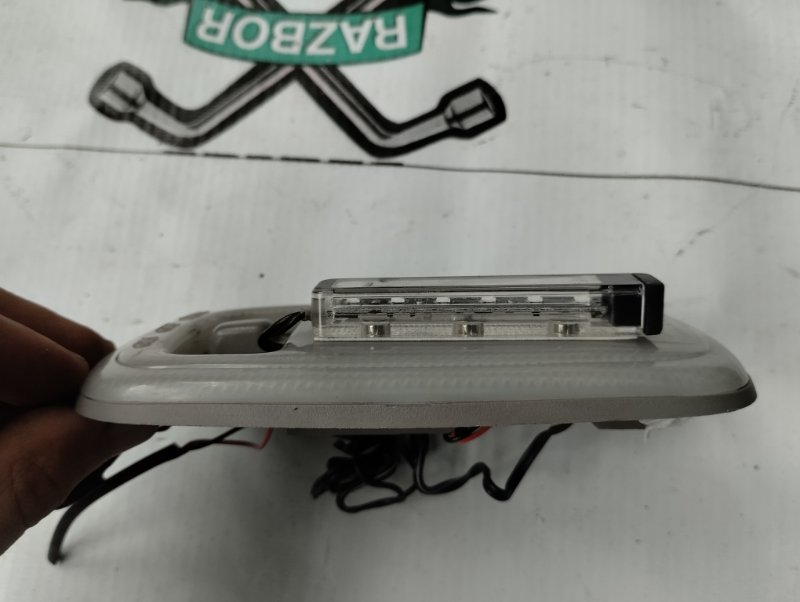 Плафон подсветки салона Toyota Prius 1998 NHW10