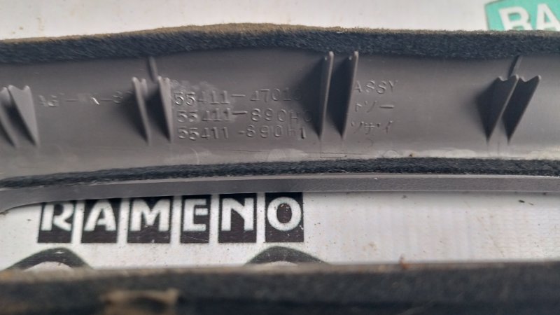 Накладка на торпедо Toyota Prius 1998 NHW10