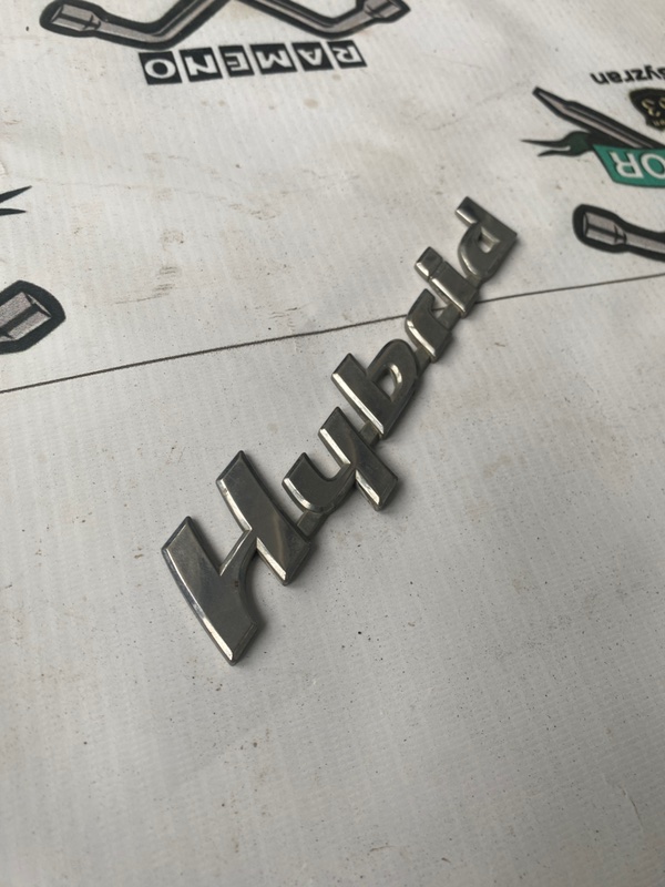 Эмблема Toyota Prius 1998 NHW10