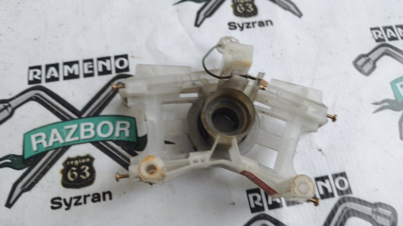 Блок подрулевых переключателей Toyota Prius 1998 NHW10