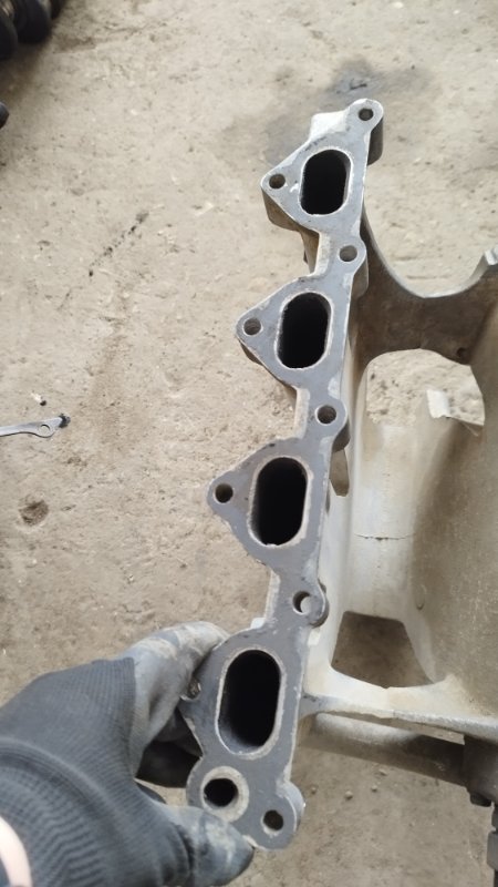Коллектор впускной Daewoo Nexia N150