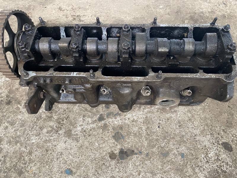 Головка блока цилиндров Volkswagen Passat B3