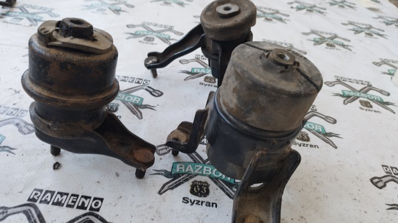 Подушка двигателя Toyota Camry ACV30