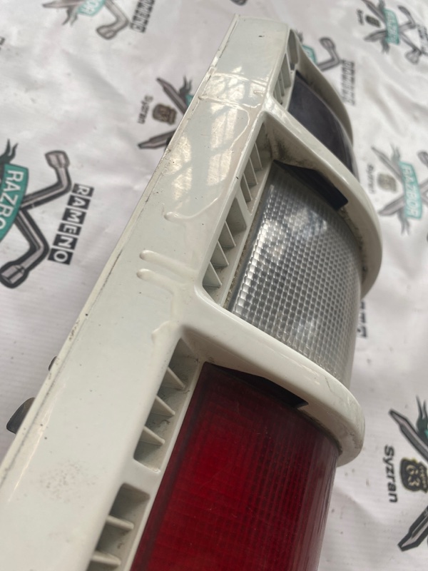 Стоп-сигнал Mitsubishi Pajero 2