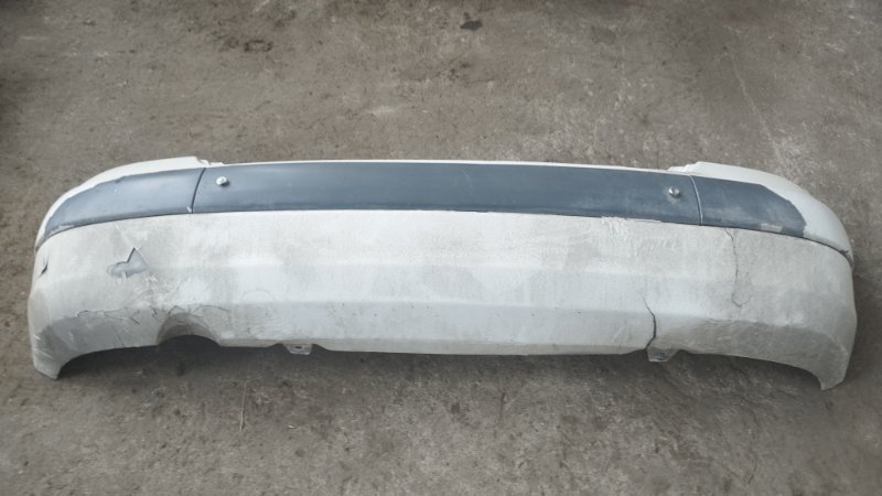 Бампер Toyota Prius 1998 NHW10
