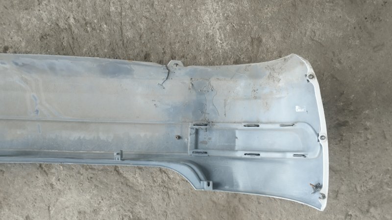 Бампер Toyota Prius 1998 NHW10