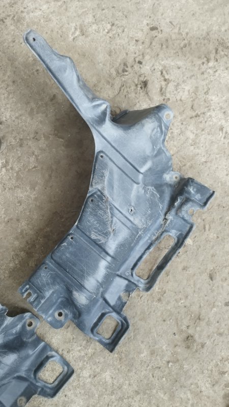 Защита двигателя Toyota Prius 1998 NHW10