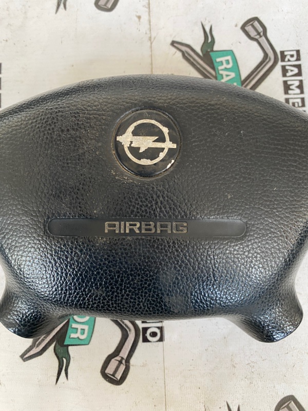 Подушка безопасности в руль Opel Vectra B