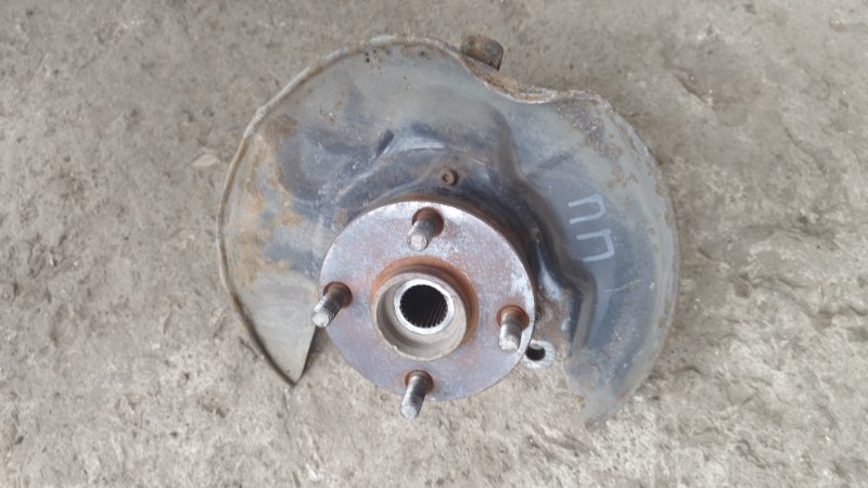 Кулак поворотный Toyota Prius 1998 NHW10