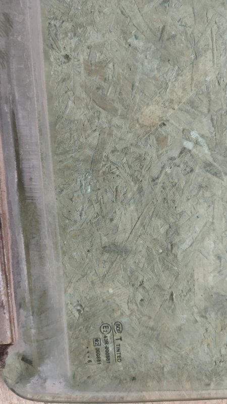 Стекло двери газ 31105 2006 105