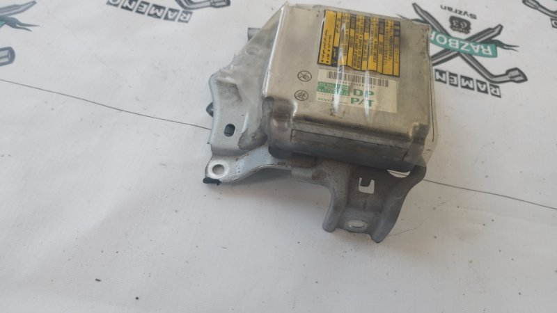 Блок управления SRS Toyota Prius 1998 NHW10