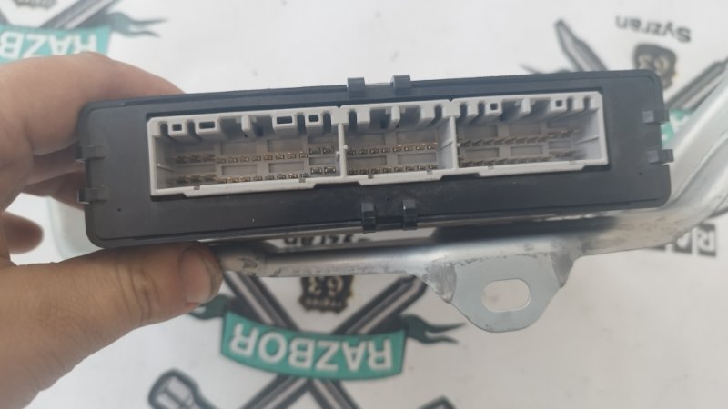 Блок управления SRS Toyota Camry 2005 ACV30