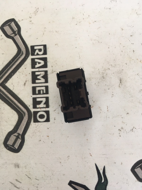 Кнопка обогрева сидений Nissan Murano 2005 Z50