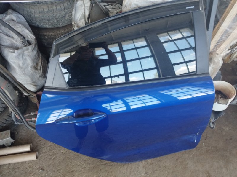 Дверь боковая Kia Rio 2012 3