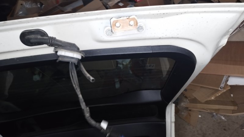 Крышка багажника Toyota Prius 2007 NHW20