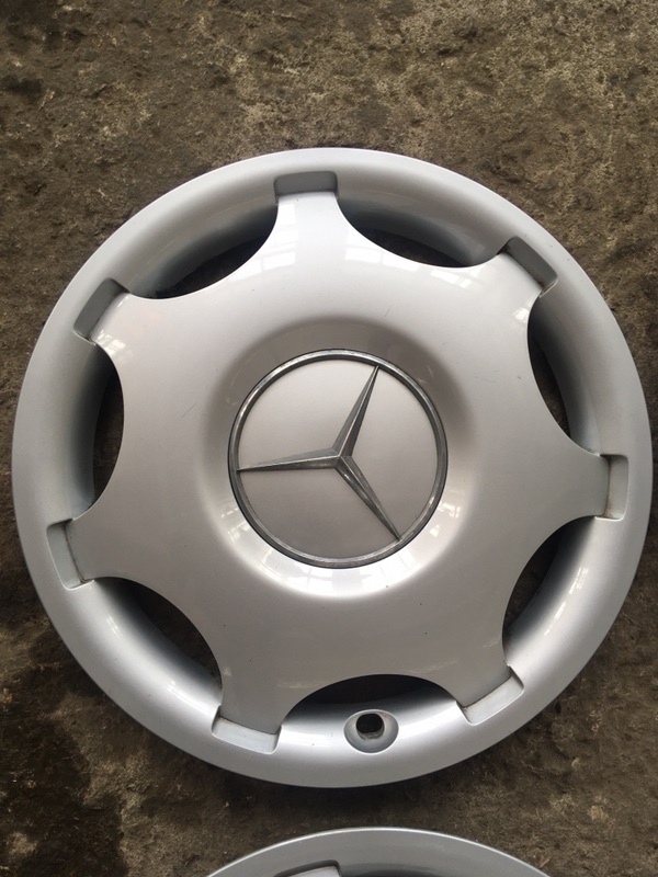 Колпак колеса Mercedes-Benz 190 1988 w201