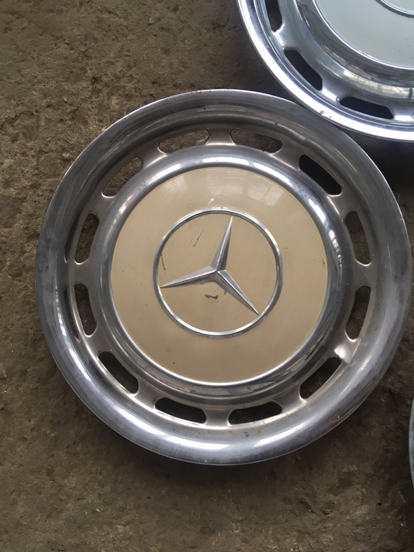 Колпак колеса Mercedes-Benz 123 1978 w123