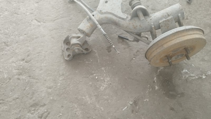 Балка подвески Toyota Prius 1998 NHW10