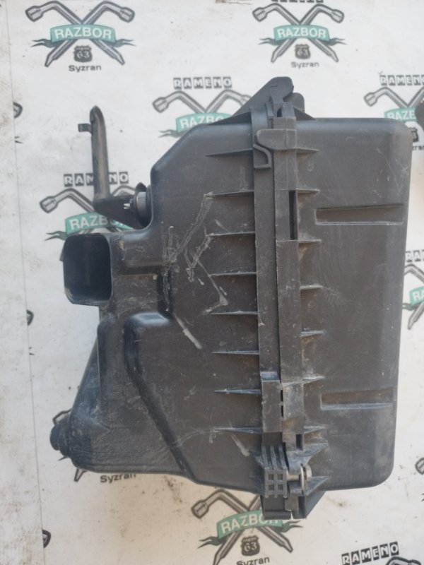 Корпус воздушного фильтра Toyota Camry 2005 ACV30
