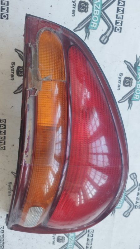 Стоп-сигнал Dodge Stratus 1996