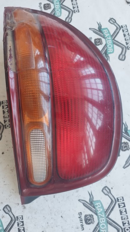 Стоп-сигнал Dodge Stratus 1996