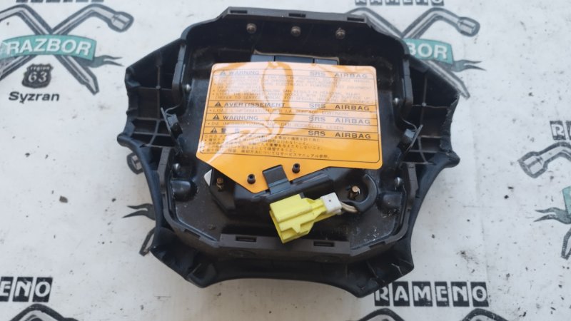 Подушка безопасности в руль Nissan Bluebird 1998 U14
