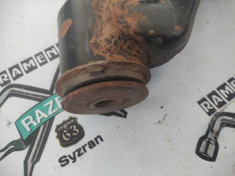 Рычаг подвески нижний Toyota Land Cruiser Prado 2008 120