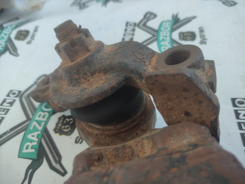 Рычаг подвески нижний Toyota Land Cruiser Prado 2008 120