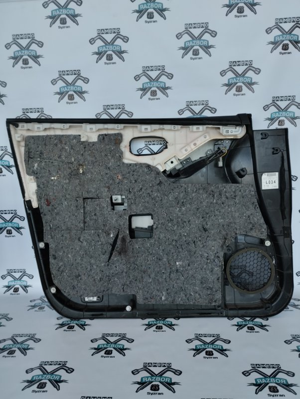 Обшивка боковой двери Nissan Murano 2014 Z51