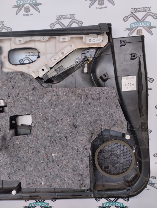 Обшивка боковой двери Nissan Murano 2014 Z51