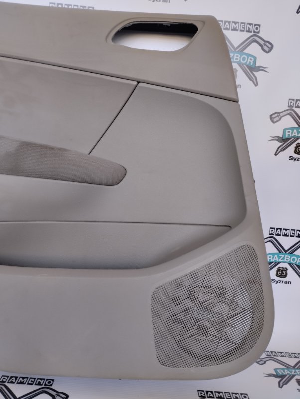 Обшивка боковой двери Peugeot 308 2008 308