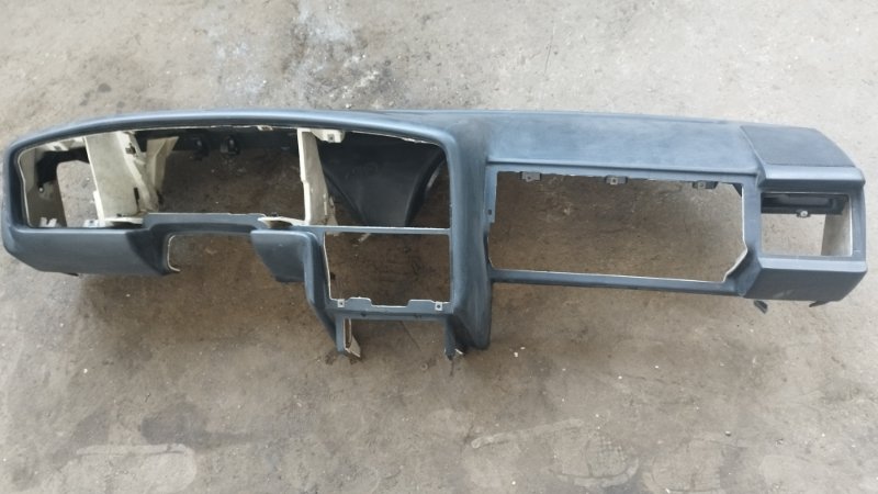 Торпедо Volkswagen Passat 1989