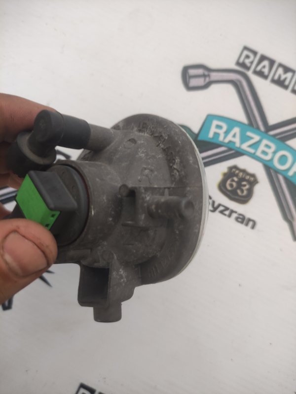 Фонарь противотуманный Mazda 3 2006 BK