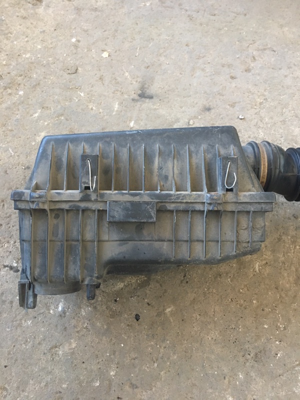 Корпус воздушного фильтра Peugeot 406 1999 8B