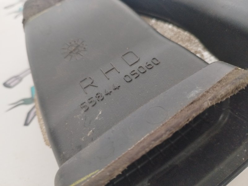 Воздуховод салона Toyota Avensis T25