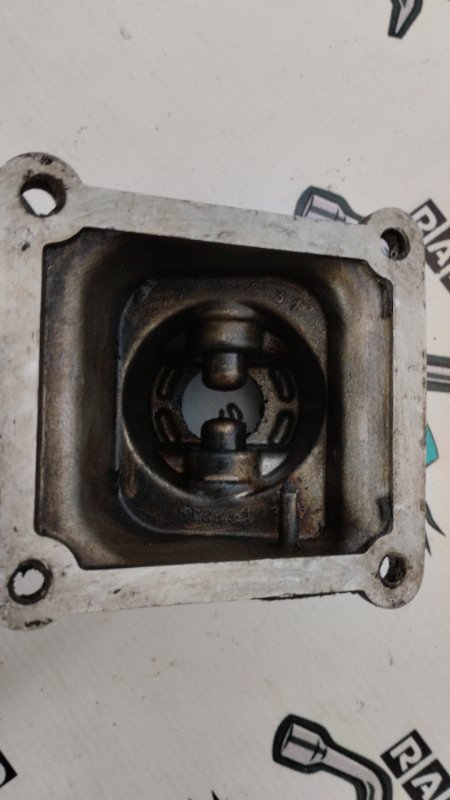 Крышка МКПП