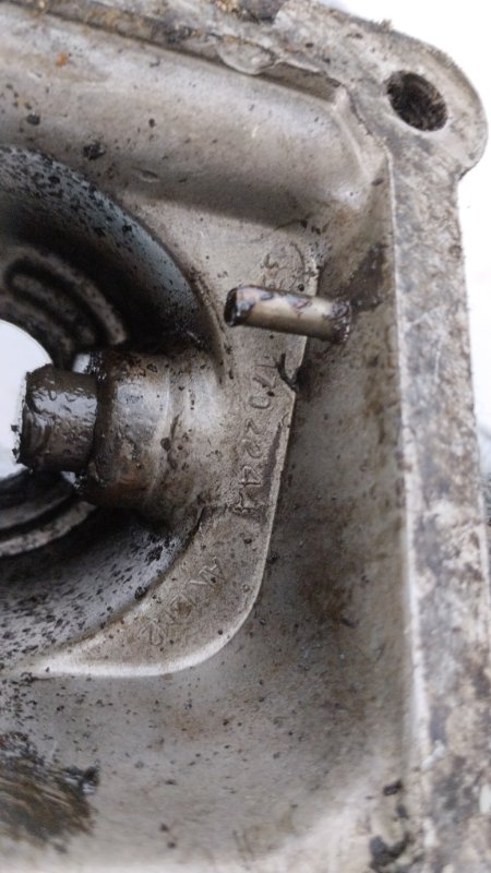 Крышка МКПП