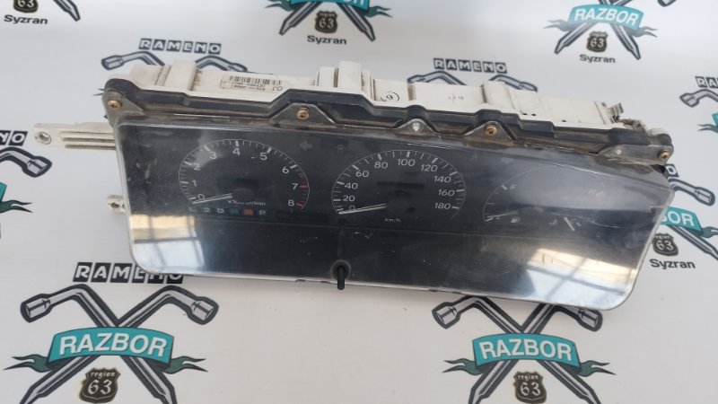 Панель приборов Toyota Crown 1994 S140