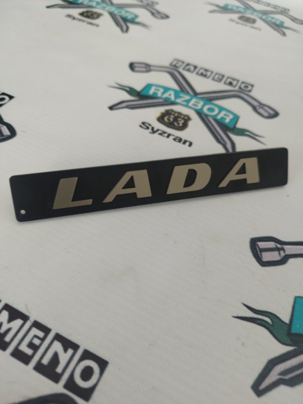 Эмблема Lada 2109