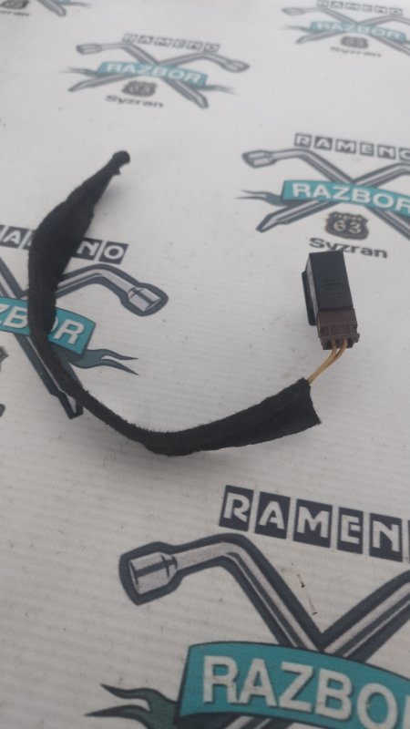 Демпфер бардачка Peugeot 406 1999 8B