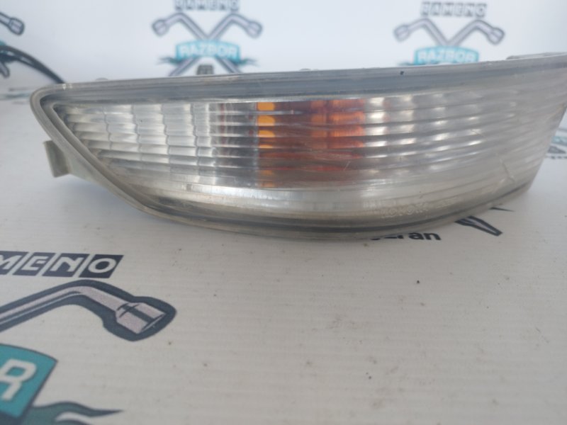 Поворотник Toyota mark 2