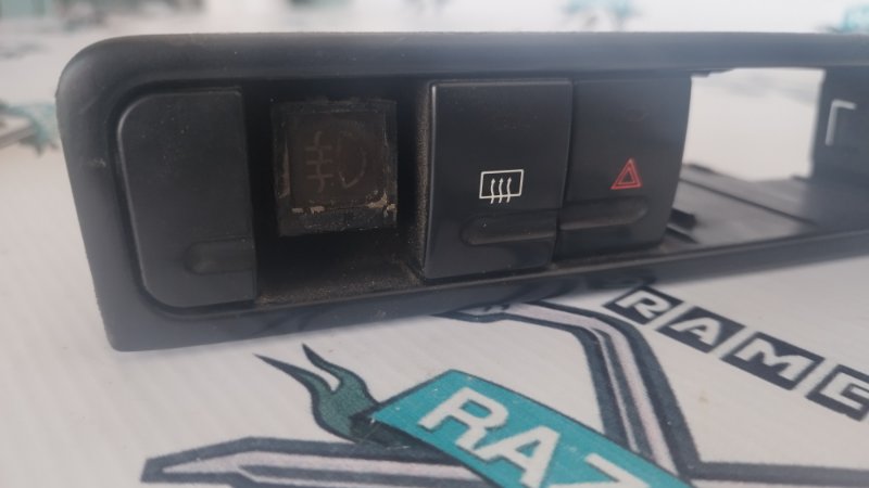 Кнопка Peugeot 406 1999 8B