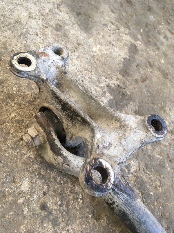 Кулак поворотный Peugeot 406 1999 8B