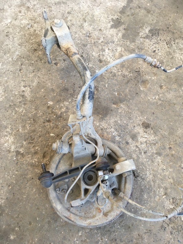 Кулак поворотный Peugeot 406 1999 8B