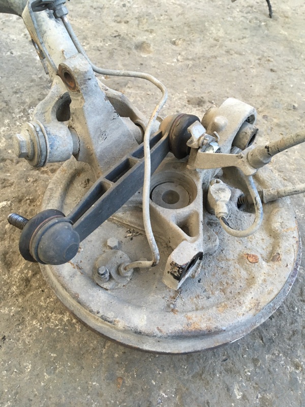 Кулак поворотный Peugeot 406 1999 8B